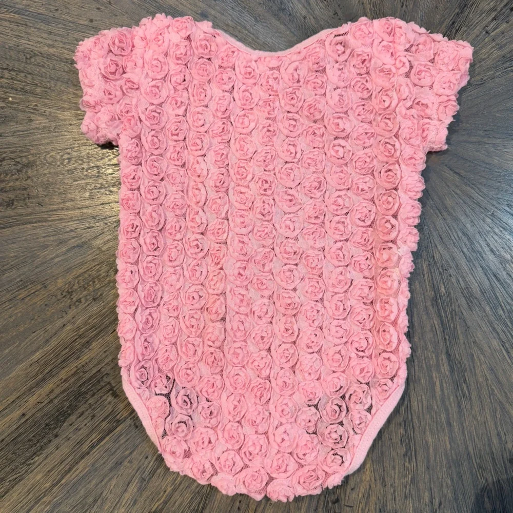 Pink Rosette Lace Top – Infant Size‎